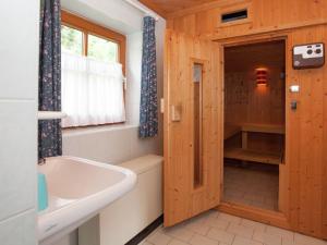Fotografie z fotogalerie ubytování Chalet in Maria Alm in ski area with sauna v destinaci Maria Alm am Steinernen Meer