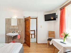 Posteľ alebo postele v izbe v ubytovaní Apartment in Ötz near Hochoetz Ski Area