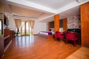 Posezení v ubytování Vista Suites Doddabetta Ooty By Bestinn Leisure