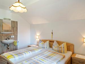 Posteľ alebo postele v izbe v ubytovaní Apartment in Ötz near Hochoetz Ski Area