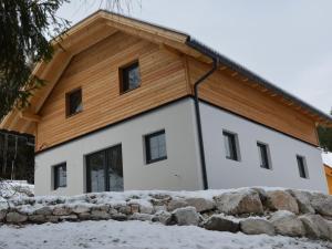 Fotografia z galérie ubytovania Chalet only 200 m from ski lift with sauna v destinácii Bad Kleinkirchheim