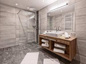 A bathroom at Farmhouse in Schwendau near Ski Zillertal