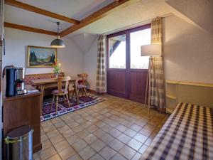 Galeriebild der Unterkunft Apartment in Mooswald in Carinthia with pool in Fresach