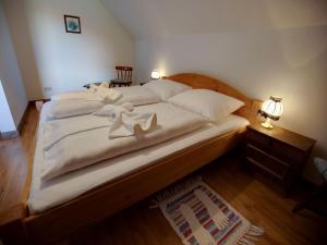 Galeriebild der Unterkunft Apartment in Mooswald in Carinthia with pool in Fresach