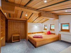 Posteľ alebo postele v izbe v ubytovaní Apartment in Saalbach near Ski Slopes
