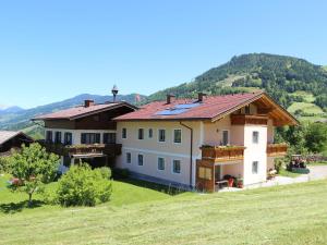 Üldine mäevaade või majutusasutusest Apartment in Sankt Johann near Ski Area pildistatud vaade