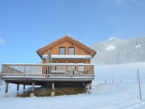 Fotografia z galérie ubytovania Wooden chalet in Hohentauern with sauna v destinácii Hohentauern