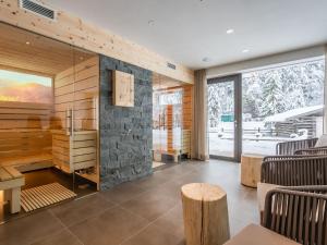 Fotografia z galérie ubytovania Chalet with sauna and Jokercard in summer v destinácii Saalbach Hinterglemm