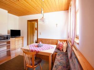 TV a/nebo společenská místnost v ubytování Mountain-view Apartment in Ramsau