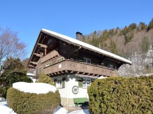 バルトロメベルクにあるDetached country house in Goldegg with sauna close to the ski areaのギャラリーの写真
