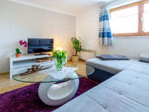 Khu vực ghế ngồi tại Apartment in Walchen near Ski Lift