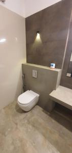 Bilik mandi di Hotel Kandyan View ''Free pickup from Kandy city''