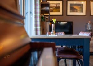 TV a/nebo společenská místnost v ubytování The Corries B&B