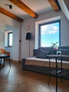 Posedenie v ubytovaní Uroczy apartament w centrum Krakowa