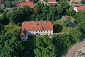 A bird's-eye view of Event- Kultur & B&B Kunst Schloss Neuenhagen Übernachten im Denkmal