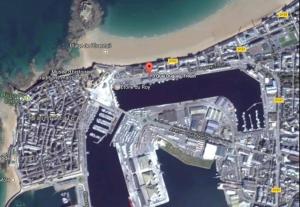 a map of a city with a red dot at Le Bigorneau , beach at 20m and free private carpark in Saint Malo