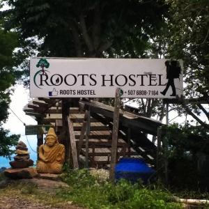 Sijil, anugerah, tanda atau dokumen lain yang dipamerkan di Roots Casa Rústica