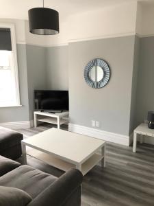 Gallery image of Entire spacious 4 bedroom apartment in Bournemouth in Bournemouth