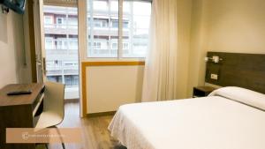 Cíes Suites García Barbón 42 - Flats with Hotel Services ...