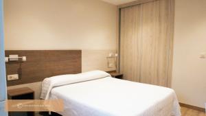 Cíes Suites García Barbón 42 - Flats with Hotel Services ...