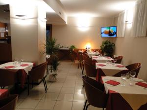 Restaurace v ubytování Hotel Moderno