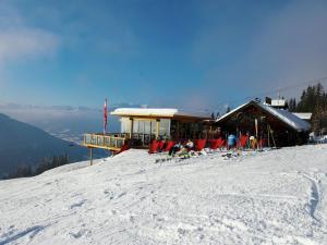 Mansion in Eben near Ski Salzburger Sportwelt v zimě