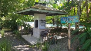 Ảnh trong thư viện ảnh của Hotel El Colibri Rojo - Cabinas - Le Colibri Rouge ở Cahuita