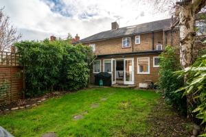 GuestReady - Beautiful & Spacious Putney House with Garden