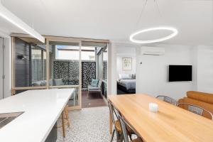 Gallery image of City Courtyard One Apartment in Mount Gambier