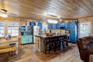 Imagen de la galería de Lucky Clover Cabin, en Blairsville