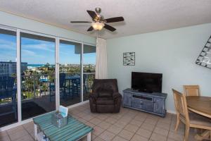 Photo de la galerie de l'établissement Destin West Beach Resort #609-1Br/2Ba-Sleeps 6, à Fort Walton Beach