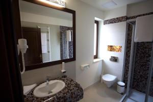 Vannituba majutusasutuses Hotel Relax Craiova