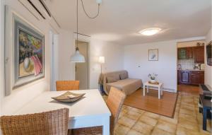 Gallery image of Gorgeous Apartment In Pula With Outdoor Swimming Pool in Pula