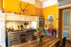 Imagen de la galería de Stunning Castle South FranceP, en Monjoi