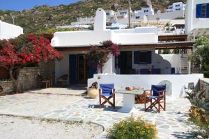Gallery image of Cozy house close to the beach in Plaka