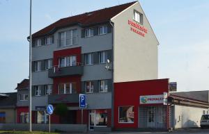 Galeriebild der Unterkunft Garni HOTEL Fellini in Žiar nad Hronom