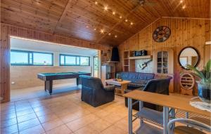 Posezení v ubytování Holiday Home Marcana With Fireplace