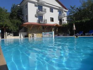 Bazén v ubytování Star Hotel nebo v jeho okolí