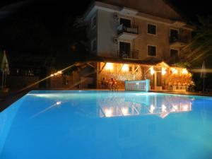 Bazén v ubytování Star Hotel nebo v jeho okolí