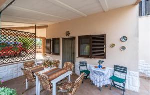 Χώρος καθιστικού στο 1 Bedroom Cozy Apartment In Pavicini