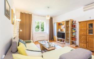 TV a/nebo společenská místnost v ubytování Apartment Makarska 07