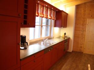 Kuchyňa alebo kuchynka v ubytovaní Apartment Leogang near Ski Slopes