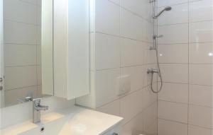 Koupelna v ubytování Apartmani Keran