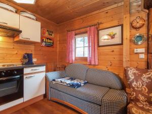 Zdjęcie z galerii obiektu Chalet near Lake Klopeiner with sauna w mieście Feistritz ob Bleiburg