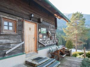Zdjęcie z galerii obiektu Chalet near Lake Klopeiner with sauna w mieście Feistritz ob Bleiburg +19 zdjęć