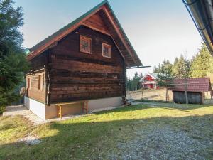 Zdjęcie z galerii obiektu Chalet near Lake Klopeiner with sauna w mieście Feistritz ob Bleiburg