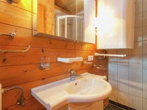 Zdjęcie z galerii obiektu Chalet near Lake Klopeiner with sauna w mieście Feistritz ob Bleiburg