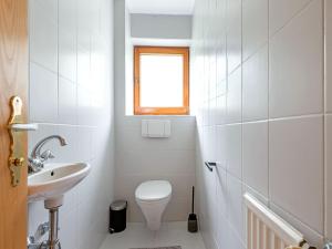 Zdjęcie z galerii obiektu Holiday home near St Anton am Arlberg with sauna w mieście Sankt Anton am Arlberg