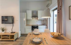 Foto dalla galleria di Stunning Apartment In Pula With House Sea View a Pola (Pula)