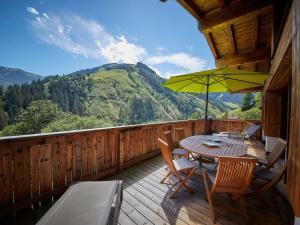 Zdjęcie z galerii obiektu Modern chalet with sauna w Saalbach Hinterglemm
